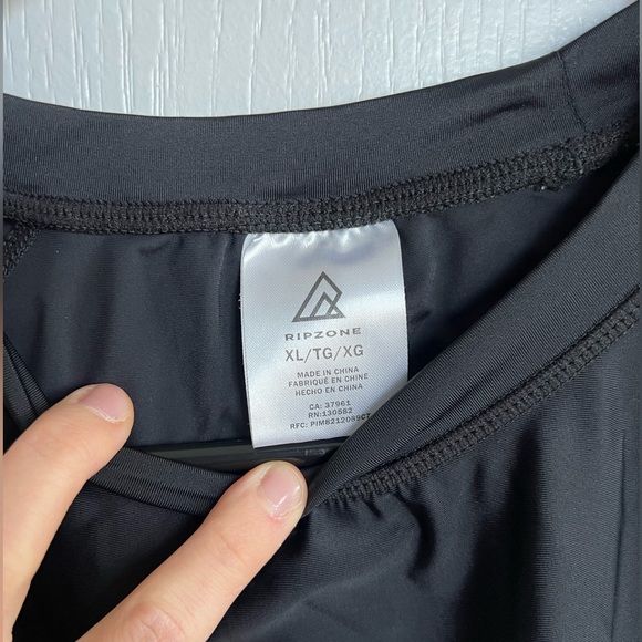 Ripzone Sun Shirt - Like New - Picture 2 of 4